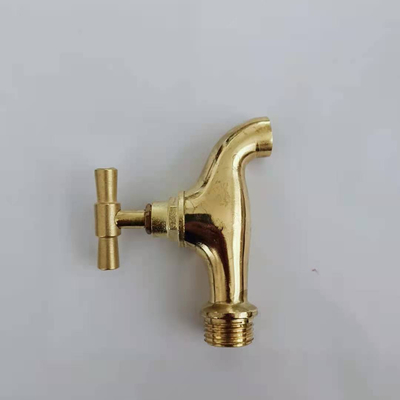 高品質の屋外用水槽 金付チルンバルブサプライヤー